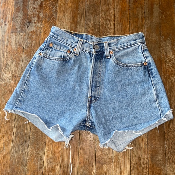 Vintage Levis Shorts - Picture 1 of 6